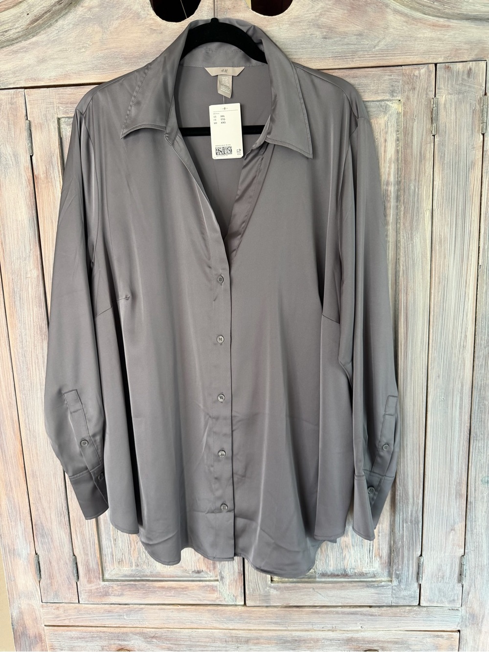 H&M Relaxed Satin Button-Up Shirt in Gray